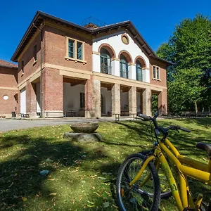 E Ostello, Parco Di Monza, Cascina Costa Alta Italia